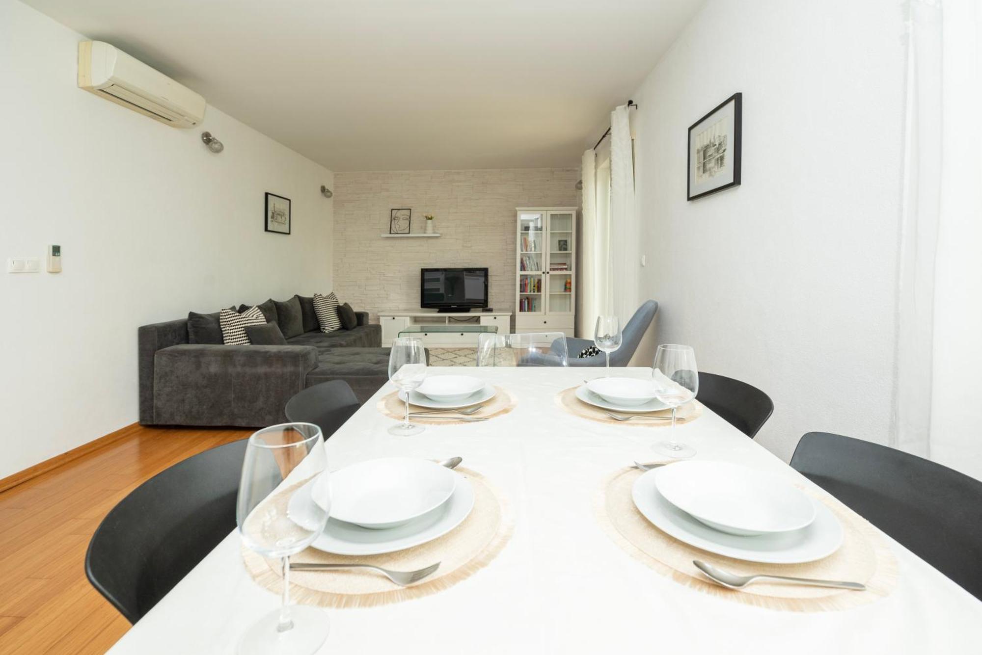 Apartment Paula Trogir Exteriör bild